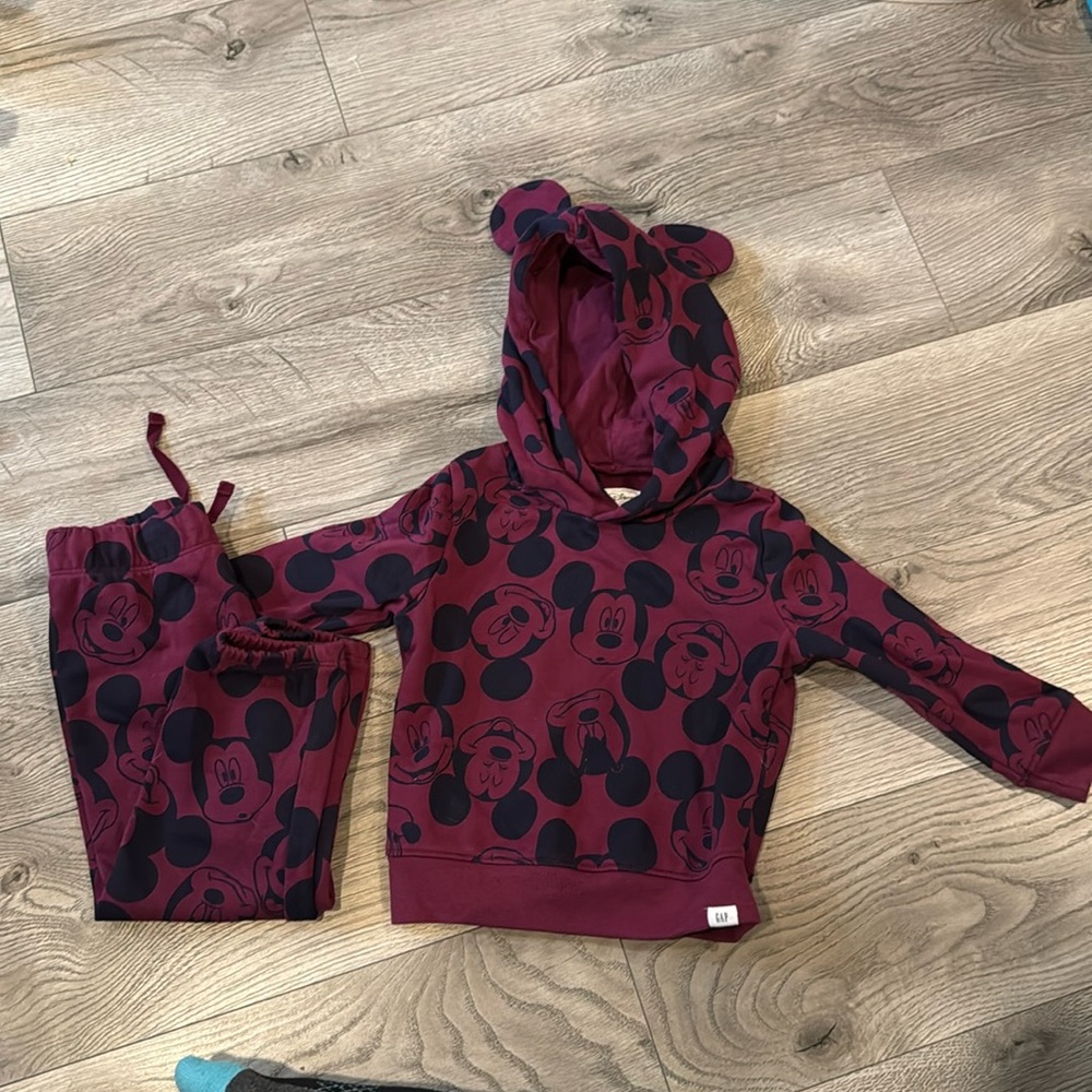 Disney Gap Mickey Mouse Sweatsuit Set (2T)